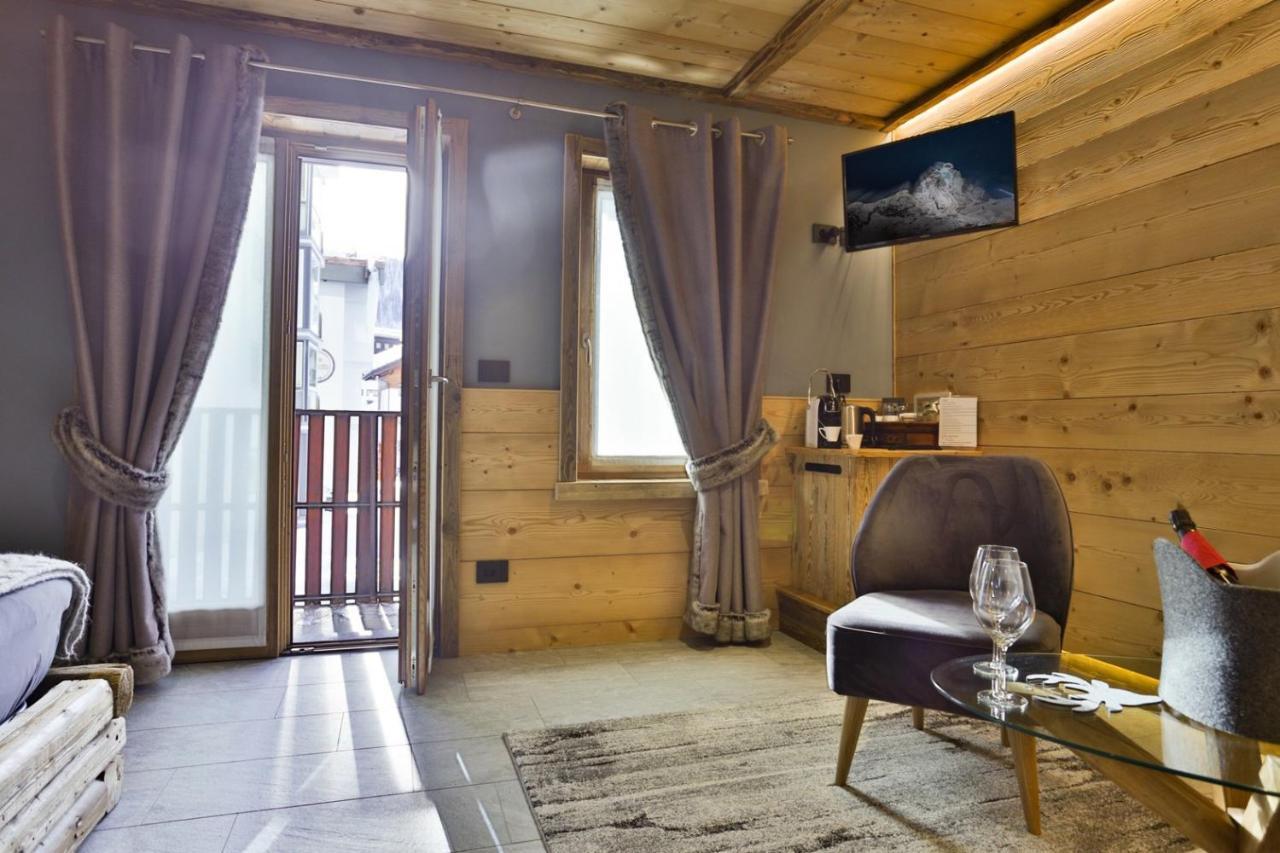 Alpine Rooms Guesthouse Брей-Червиния Экстерьер фото